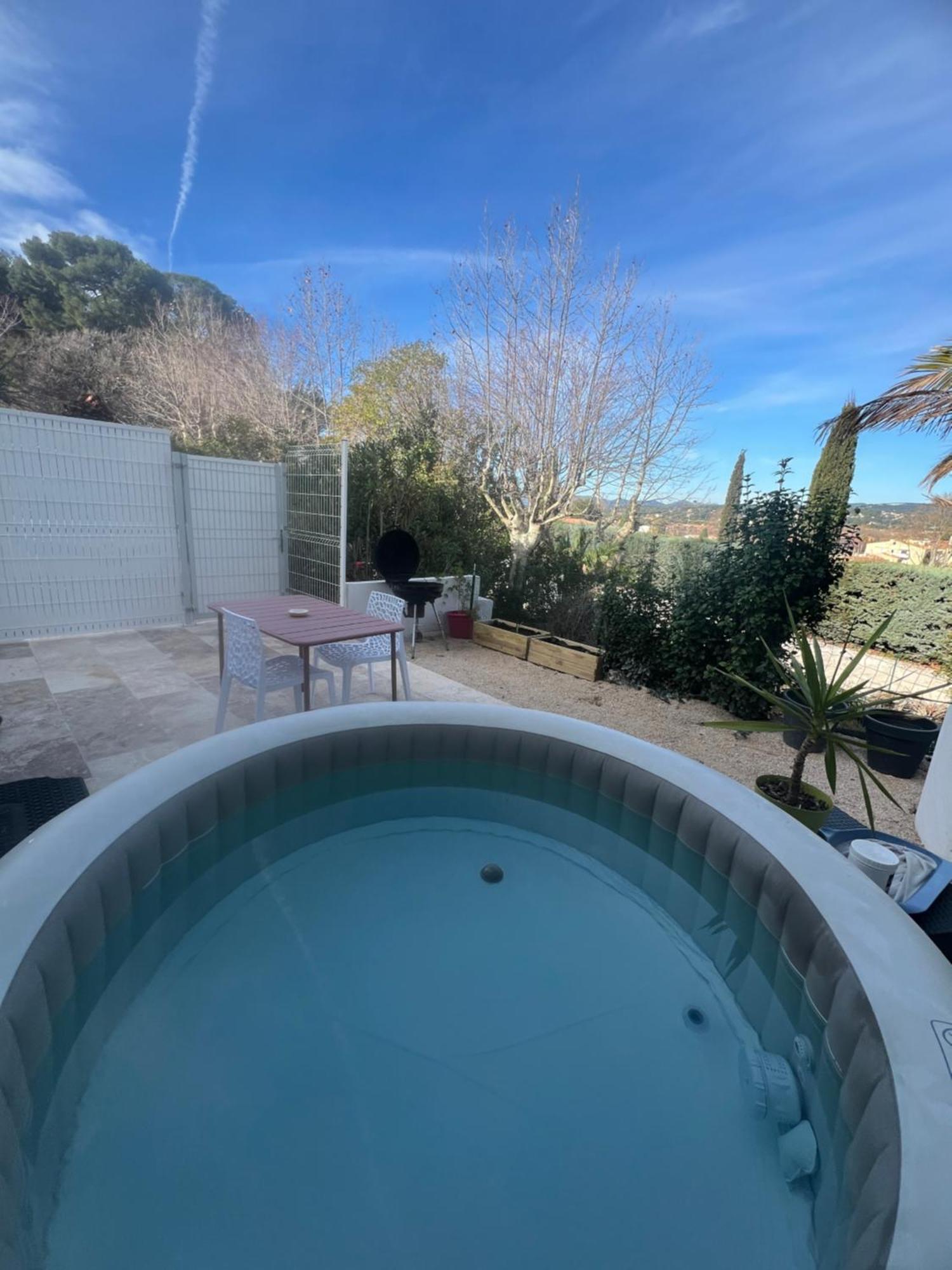 Maison T2 Avec Jaccuzi Wifi Parking Saint-Cyr-sur-Mer Buitenkant foto