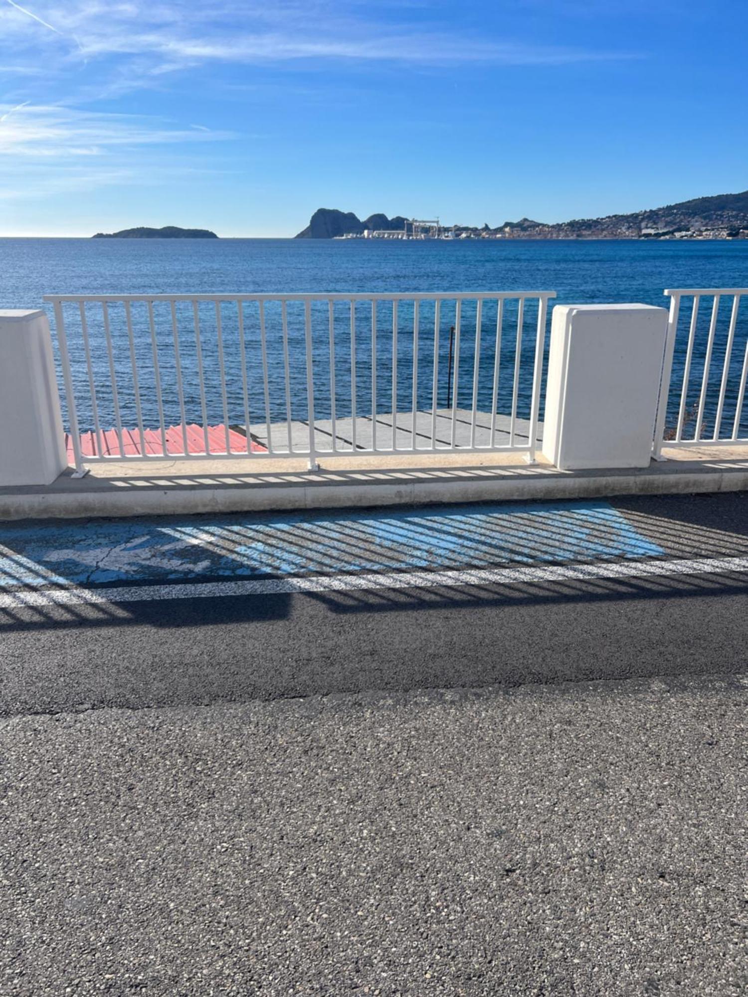 Maison T2 Avec Jaccuzi Wifi Parking Saint-Cyr-sur-Mer Buitenkant foto